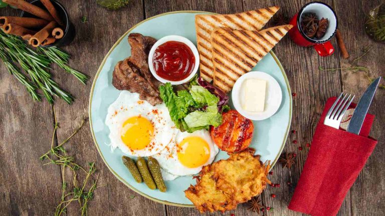 A heavy breakfast may be a mistake, says an Ayurveda expert