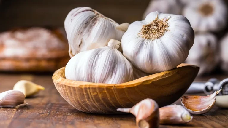 Eating garlic to control cholesterol? Keep these things in mind