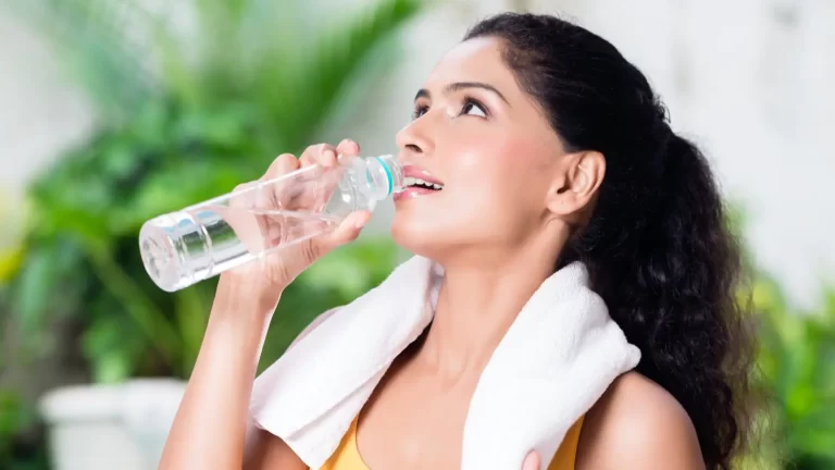 4 side effects of drinking water from plastic bottles