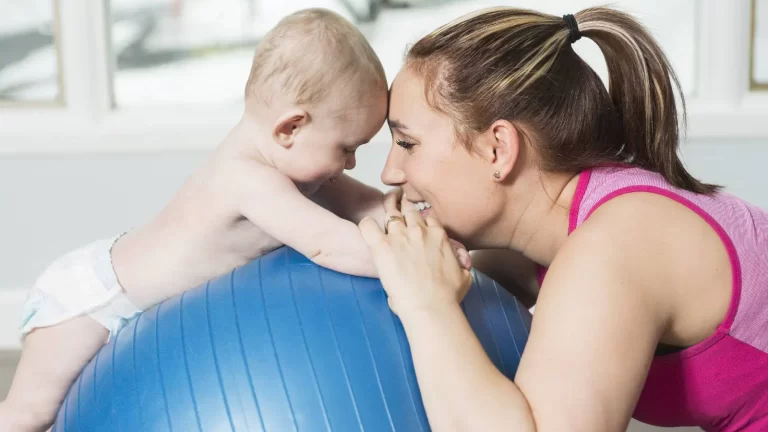 Exercise while breastfeeding: Tips for all lactating moms