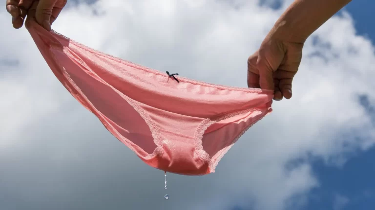 Wearing a wet underwear for too long can do this to your vaginal health