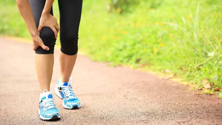 Walking with knee pain: 5 tips to ease pressure from sensitive knees