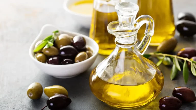 Find out if extra virgin olive oil is suitable for cooking or not
