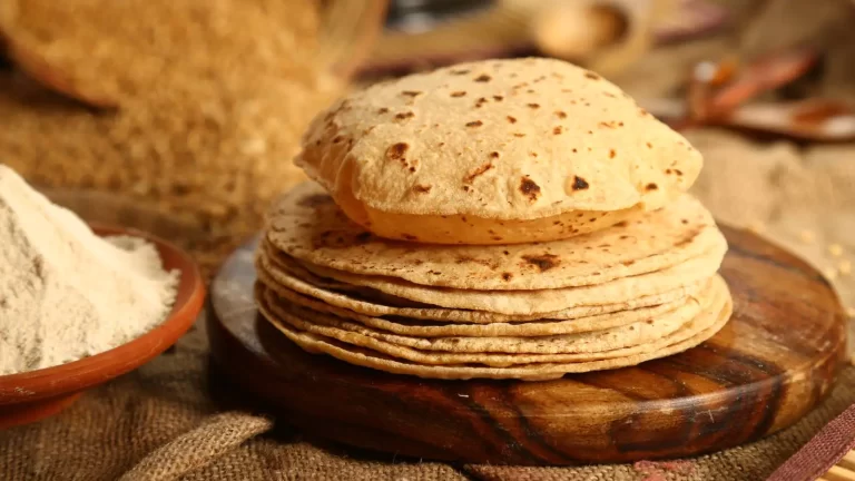Roti vs bread for weight loss: What’s healthier for you?