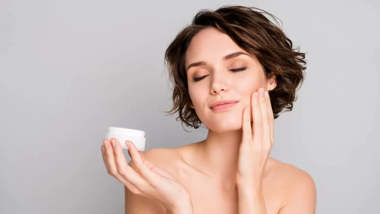 2 quick and easy ways to make homemade night cream for glowing skin