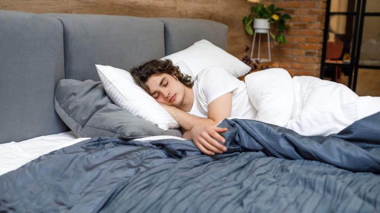 Feeling too tired to wake up in the morning? You might have dysania