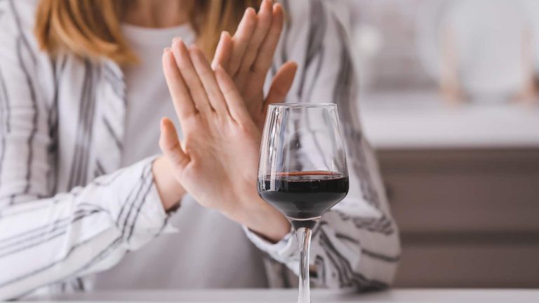 5 major symptoms of alcohol allergy or intolerance
