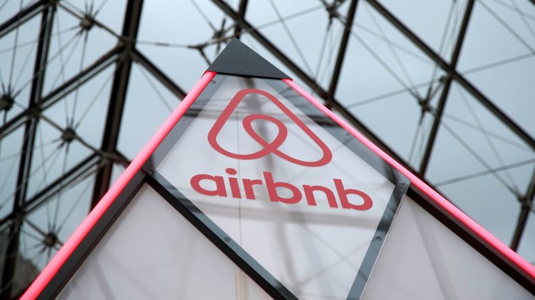 Airbnb launches first hosting platform for apartment tenants