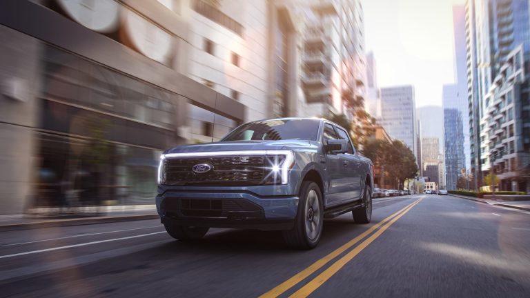 Electric Ford F-150 Lightning named MotorTrend’s truck of the year