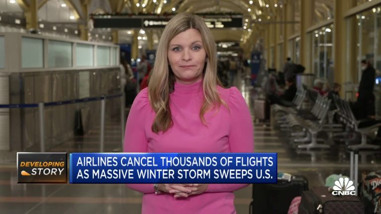 Airlines cancel thousands of flights as massive winter storm sweeps U.S.