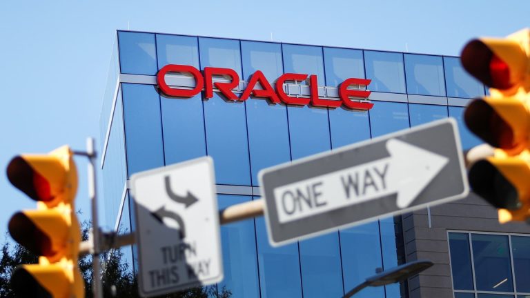 Piper Sandler upgrades Oracle, says years of low growth are coming to an end
