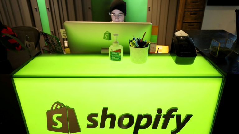 Deutsche Bank upgrades Shopify, says stock can rally more than 20% as more brands migrate to platform