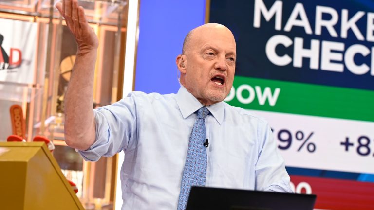 Jim Cramer predicts these 10 S&P 500 stocks will perform well in 2023