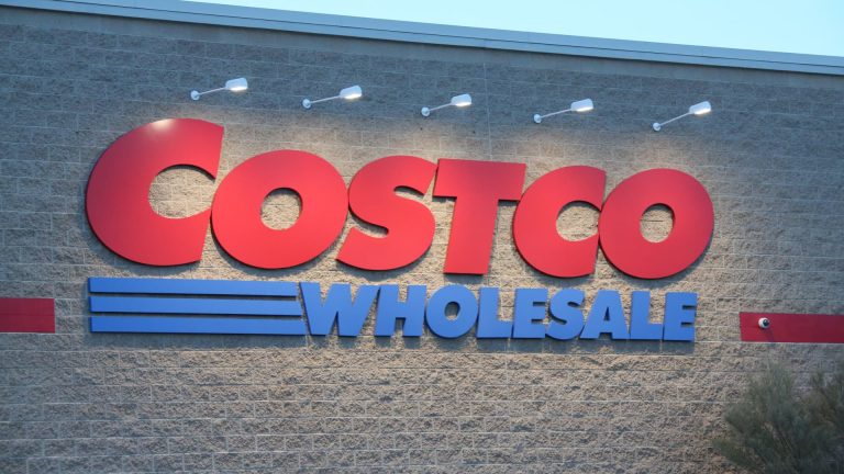 Costco’s December sales beat shows Club holding still retailer to own