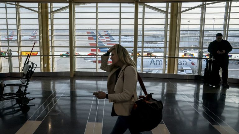 Flight disruptions ease after FAA outage, officials to investigate