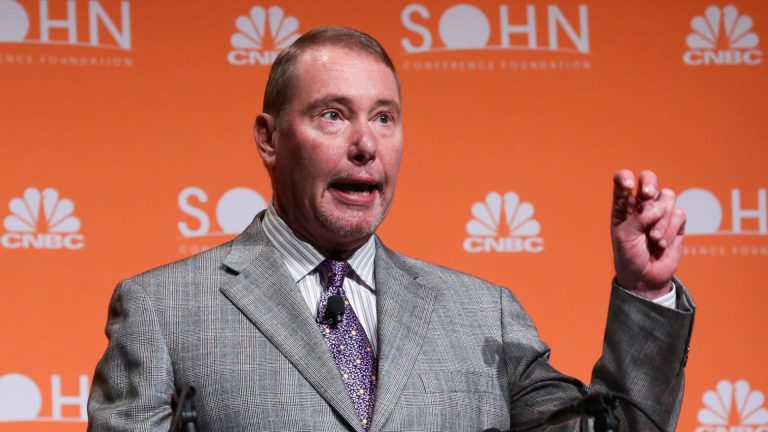Bond king Jeffrey Gundlach says he expects one more Fed rate hike