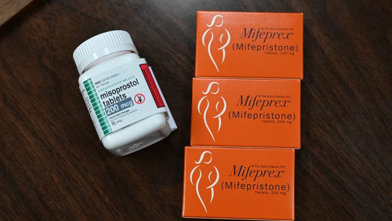 GOP attorneys general warn CVS, Walgreens against mailing abortion pill in their states