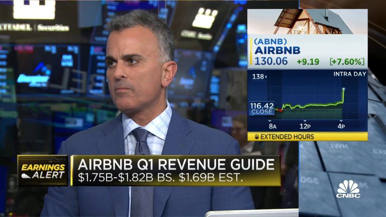 Airbnb beats on EPS and revenue, shares pop