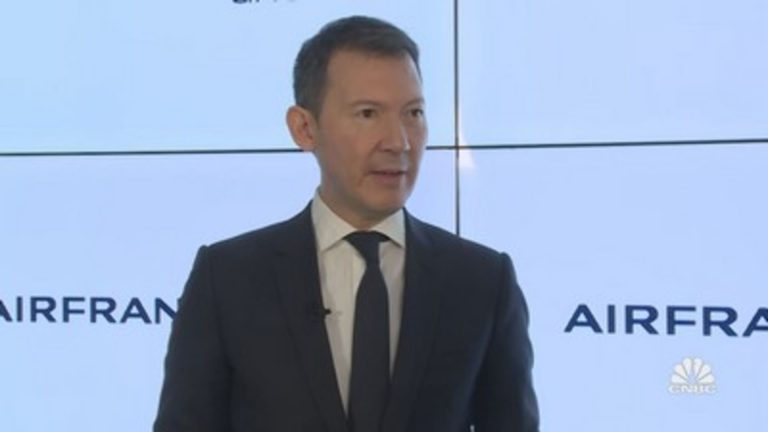 Premium leisure demand has 'exploded,' Air France-KLM CEO says as he discusses earnings