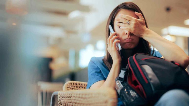 How to deal with flight anxiety? 5 tips from a psychologist