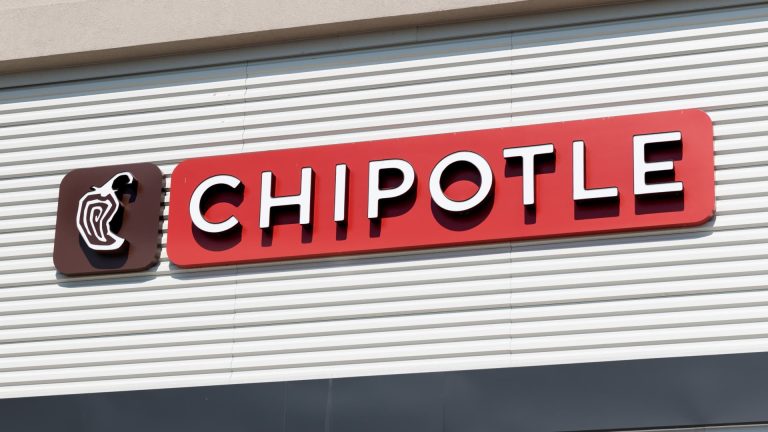Chipotle to pay workers after closing store that tried to unionize