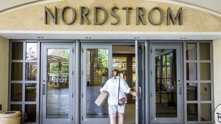Nordstrom (JWN) earnings Q4 2022