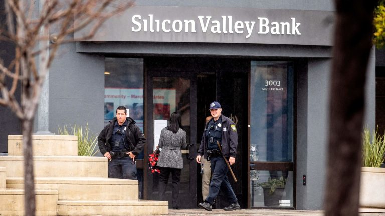 Silicon Valley Bank employees received bonuses hours before takeover