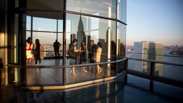 Manhattan real estate sales plunge 38%, but cash deals hit record