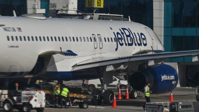 JetBlue adds frequent flyer rewards for incremental spending
