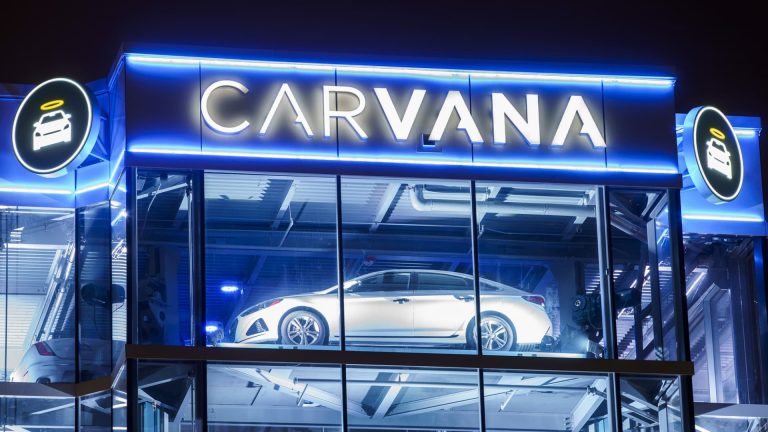 Carvana expects to achieve adjusted profit in second quarter