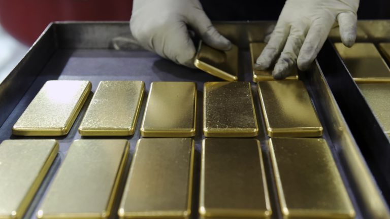 Americans think gold beats stocks as a long-term investment
