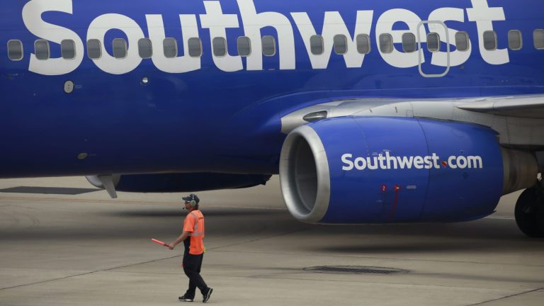 Southwest Airlines reaches tentative agreement with mechanics’ union