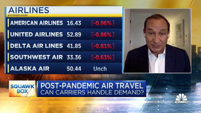 Watch CNBC’s full interview with former United Airlines CEO Oscar Munoz