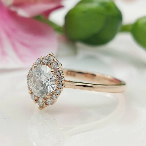 Embrace Uniqueness: Latest Custom Engagement Ring Designs to Try in 2023